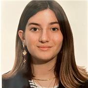 Soy Elena, estudió el doble grado de Educación Infantil y primaria en la UAL y actualmente tengo el C1 de inglés.